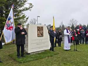 OŠTARIJE: Otkriven spomenik kralju Tomislavu u čast 1100. obljetnice Hrvatskoga Kraljevstva