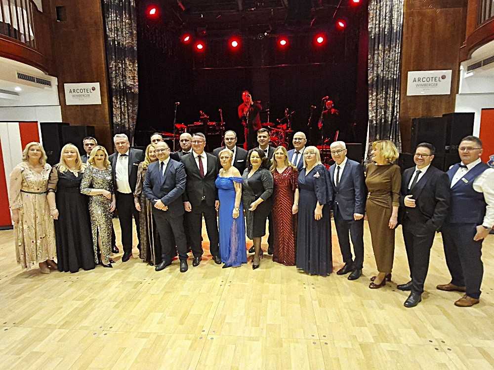 AUSTRIJSKO-HRVATSKA ZAJEDNICA ZA KULTURU I ŠPORT: U Beču održan 33. Hrvatski bal. Oko 350 gostiju nazočilo promociji snage hrvatske kulture, identiteta i zajedništva