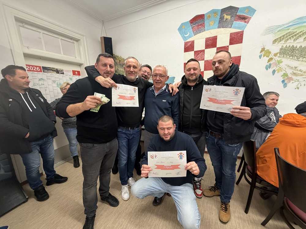 Valentinovski turnir u beli okupio 20 parova u Calwu / Foto: Jure Perić