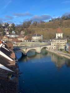 BERN - SVE SAMO NE OBIČAN GRAD: Što je u brojnim podrumima, zašto medvjed iznad grada, Eistein i još puno toga!