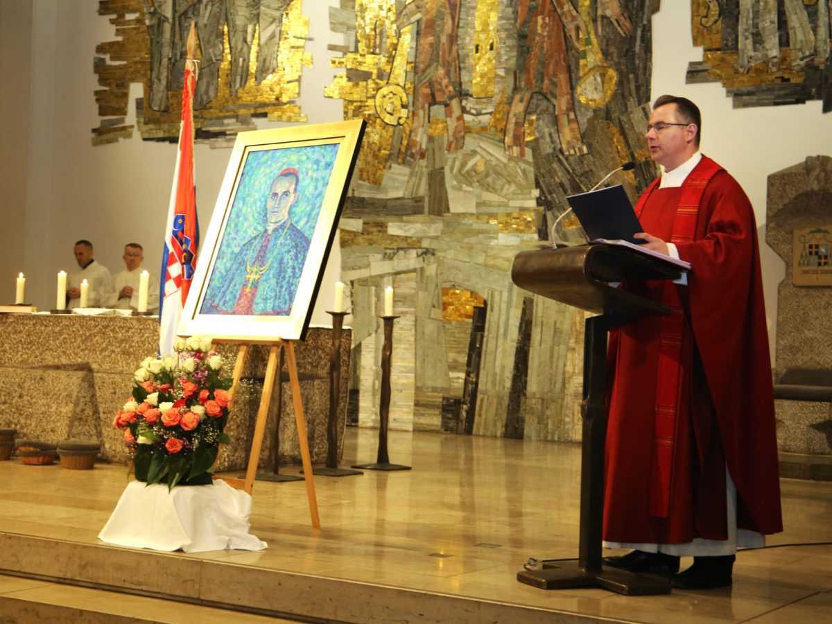 STEPINČEVO U STUTTGARTU: Proslava obilježena posebnim darom