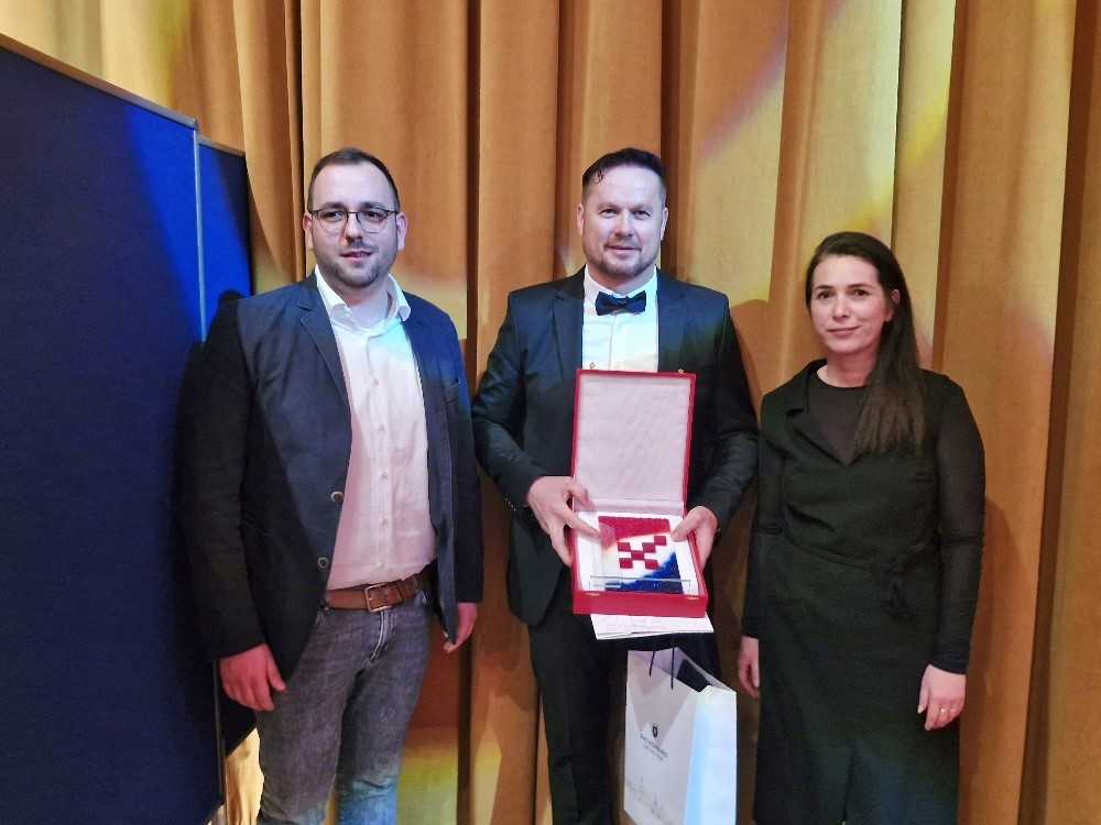 ČETIRI VEČERNJAKOVE DOMOVNICE OTIŠLE U AUSTRIJU: Za Klarića Večernjakova domovnica “brend u brendu, jedinstvena priča”, a za Puđu “Hrvatska u malom” u Bad Homburgu