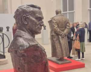 VELIČANJE TITA I PROPALE JUGOSLAVIJE: U Berlinu otvorena izložba „Estetika kao politička strategija 1945-1960“