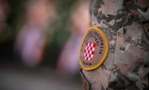 SVEČANA AKADEMIJA U MOSTARU: Slobodu izborenu žrtvom HVO-a moramo pretvoriti u ravnopravnost, ostanak i prosperitet hrvatskoga naroda u BiH