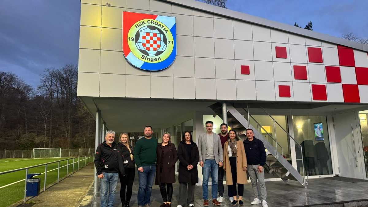 Ispred prostorija Croatije Singen / Foto: Fenix (Josip Mijić)