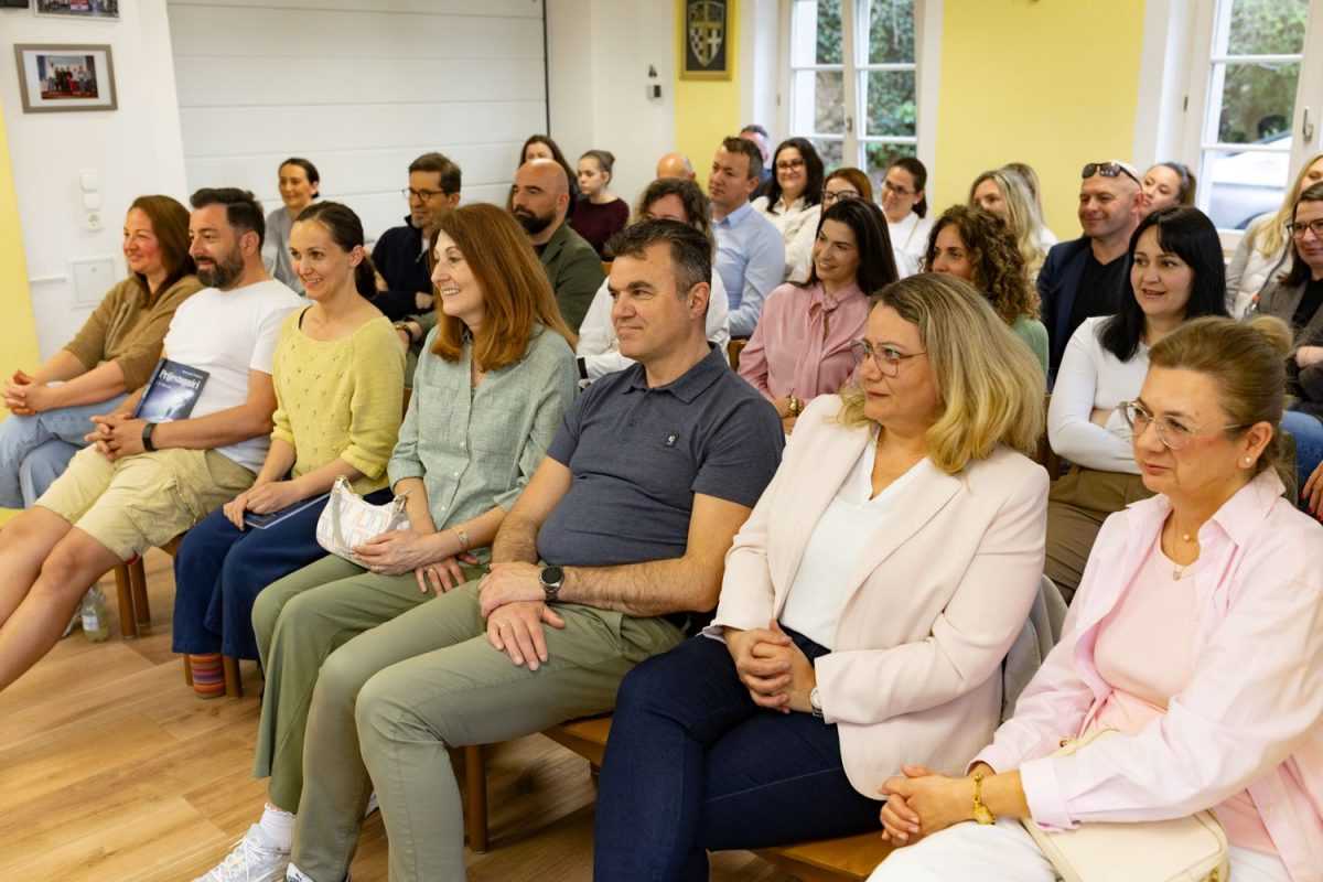 MARIJANA DOKOZA U FREIBURGU: Danas više nego ikada skrivamo svoje živote Književna večer s Marijanom Dokoza u Freiburgu / Foto: Fenix (Blago Džajkić)