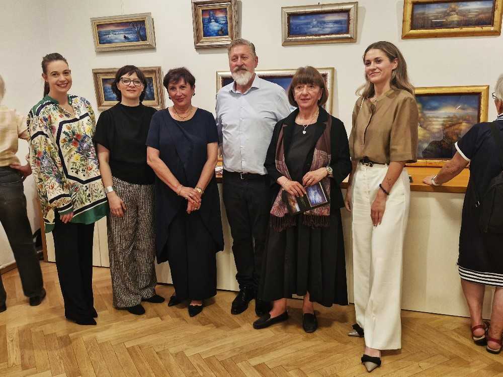 CIKLUS “SFUMATO”: U Beču otvorena izložba akvarela i ulja na staklu Ivana Andrašića. Bečani impresionirani