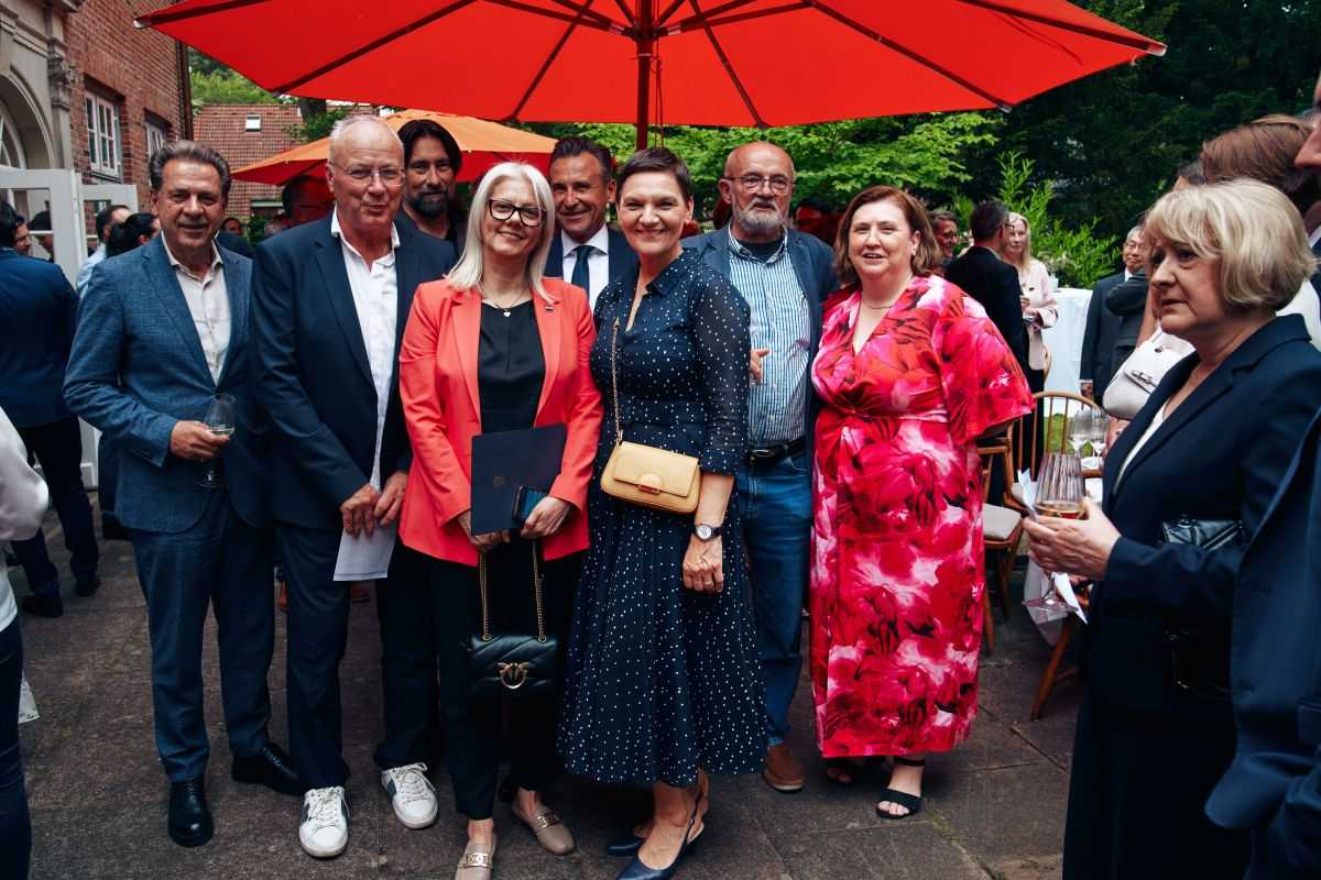 TRODNEVNO SLAVLJE U HAMBURGU: Dan državnosti u organizaciji Generalnog konzulata svečano proslavljen u vili Stavenhagenhaus  