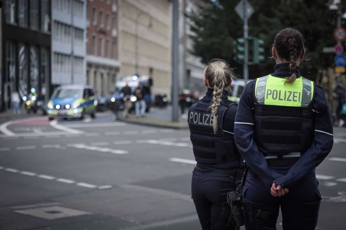 policija