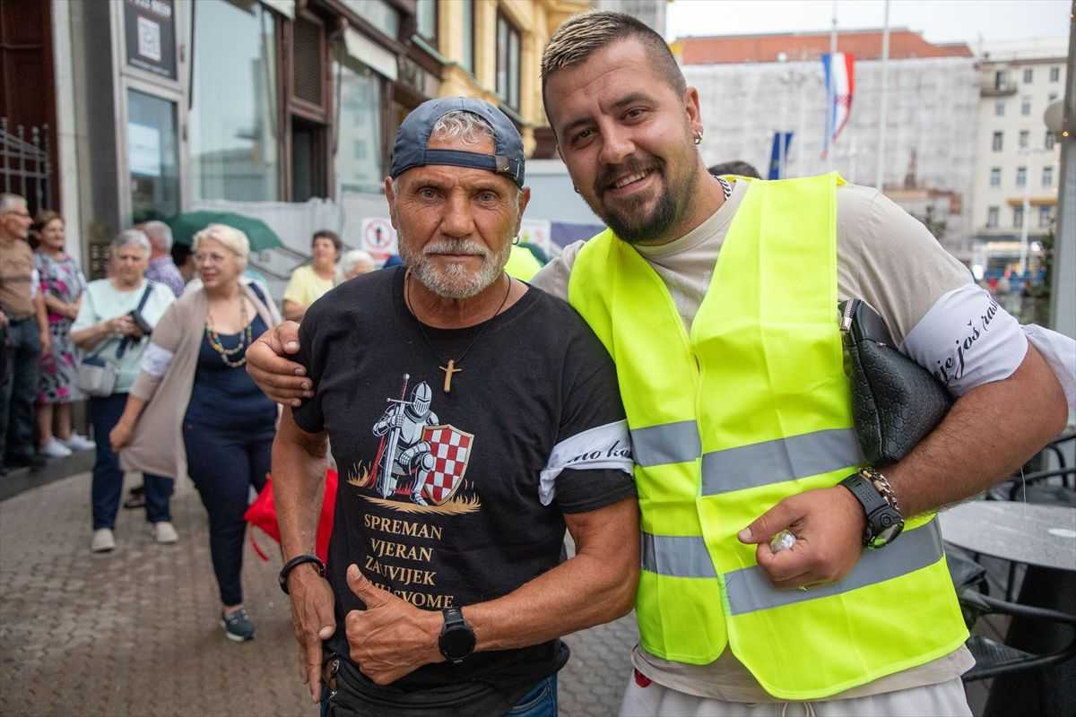 OBILJEŽEN „DAN BIJELIH TRAKA“: 102 pjesnika napisala su 102 pjesme u spomen na 102 djece ubijene u Prijedoru