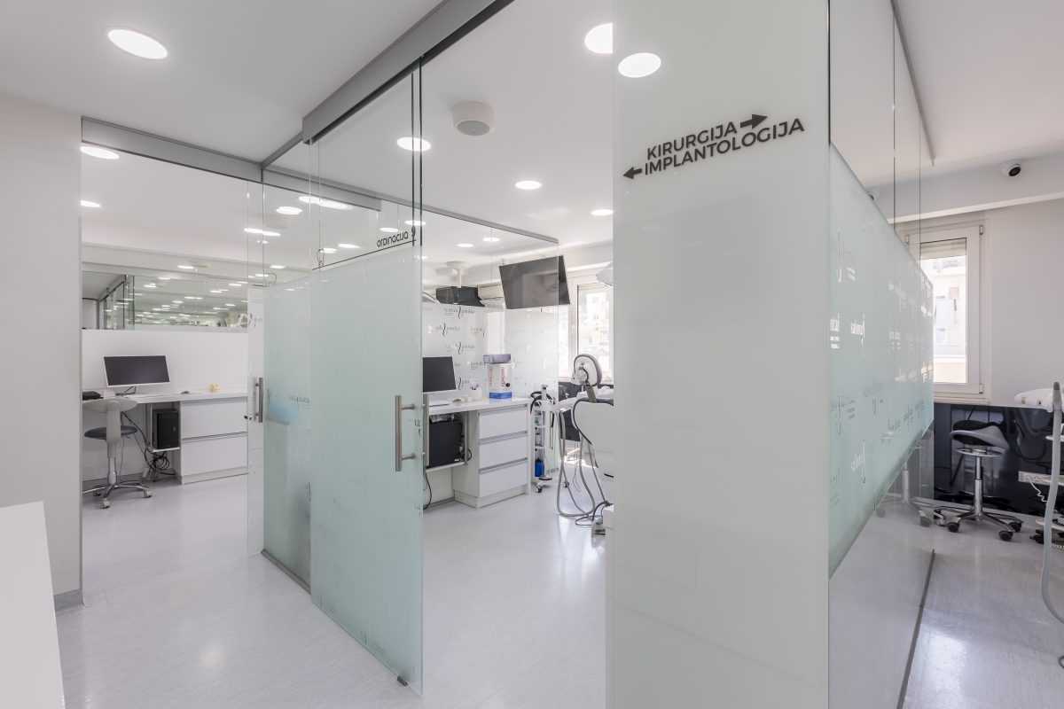 STOMATOLOŠKA POLIKLINIKA SALONA DENTAL: Centar vrhunske stomatologije u Dalmaciji Poliklinika Salona Dental, ponosna članica Adria Dental Grupe, vodeći je centar za estetiku i zdravlje vašeg osmijeha / Foto: Salona Dental /PR