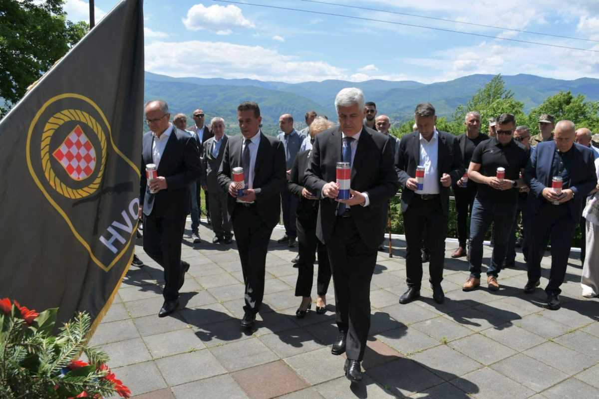 VITEZ OBILJEŽIO 34. OBLJETICU OSNUTKA GLAVNOG STOŽERA HVO-a: Zajedništvo očuvalo hrvatski narod u BiH, mora se trajno čuvati VITEZ OBILJEŽIO 34. OBLJETICU OSNUTKA GLAVNOG STOŽERA HVO-a: Zajedništvo očuvalo hrvatski narod u BiH, mora se trajno čuvati