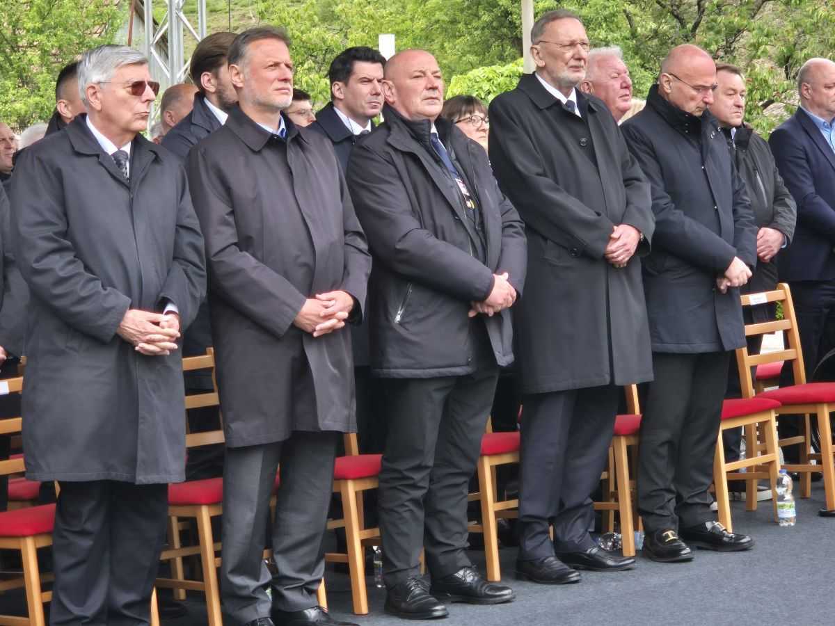 „ODRJEŠITE JEZIKE, OTVORITE ARHIVE I SKRIVENE SPISE“: Apel vojnog biskupa na 81. obljetnici Bleiburške tragedije „ODRJEŠITE JEZIKE, OTVORITE ARHIVE I SKRIVENE SPISE“: Apel vojnog biskupa na 81. obljetnici Bleiburške tragedije