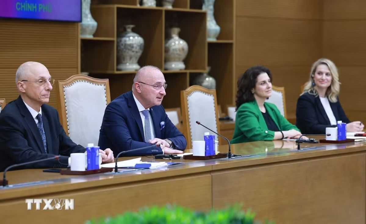 ŠEF HRVATSKE DIPLOMACIJE U VIJETNAMU: Hrvatska i Vijetnam spremni jačati suradnju u obrambenoj industriji ŠEF HRVATSKE DIPLOMACIJE U VIJETNAMU: Hrvatska i Vijetnam spremni jačati suradnju u obrambenoj industriji