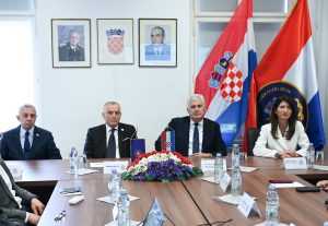 Sastanak predstavnika HNS-a i HGZ- a u Zagrebu / Foto: HNS BiH