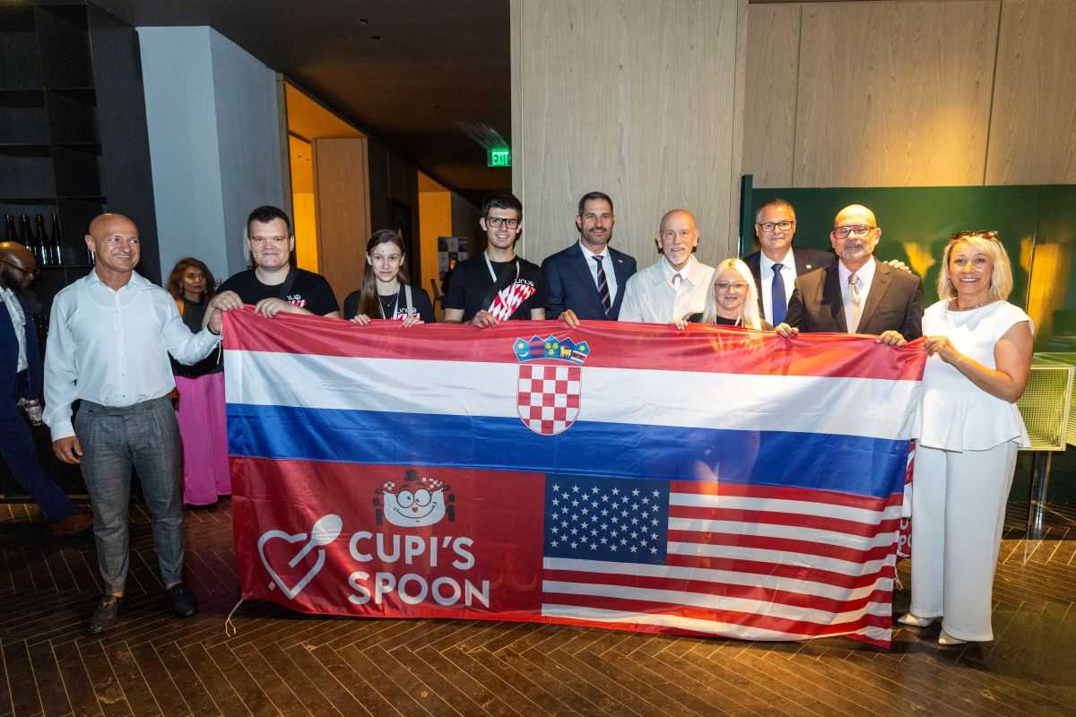 "CROATIA IN THE GAME": S "Vatrenima" u Aleksandriji i John Malkovich, proslavljeni glumac hrvatskog podrijetla "CROATIA IN THE GAME": S "Vatrenima" u Aleksandriji i John Malkovich, proslavljeni glumac hrvatskog podrijetla