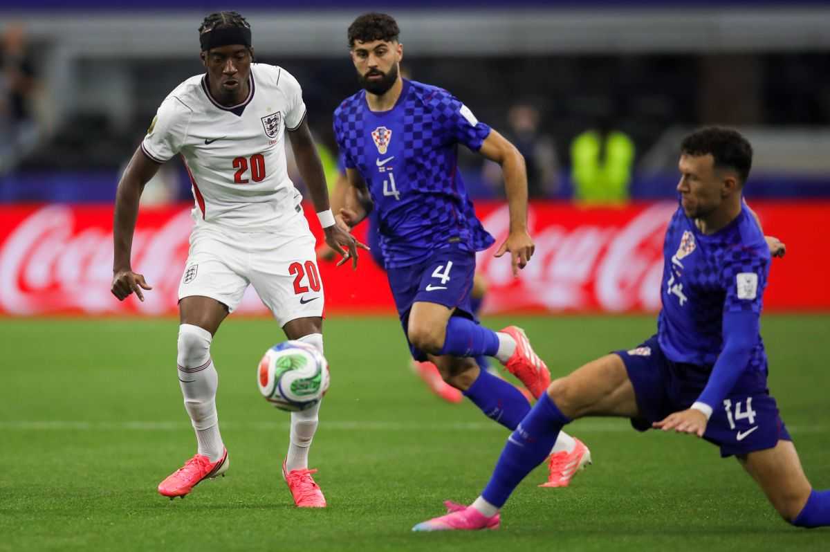 SLAVLJE ENGLEZA: Vatreni pali u drugom poluvremenu, Livaković spašavao od većeg poraza