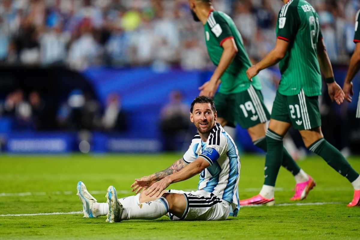 ARGENTINA PREGAZILA ALŽIR: Messi s 3 pogotka ispisao povijest ARGENTINA PREGAZILA ALŽIR: Messi s 3 pogotka ispisao povijest