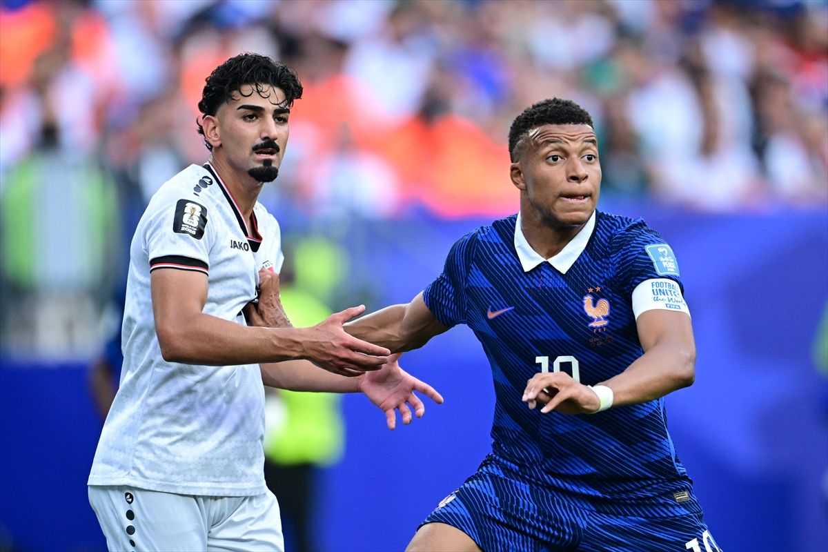 SP: Francuska s 2 pogotka Mbappea i grmljavinski prekid s 3:0 pobijedila Irak