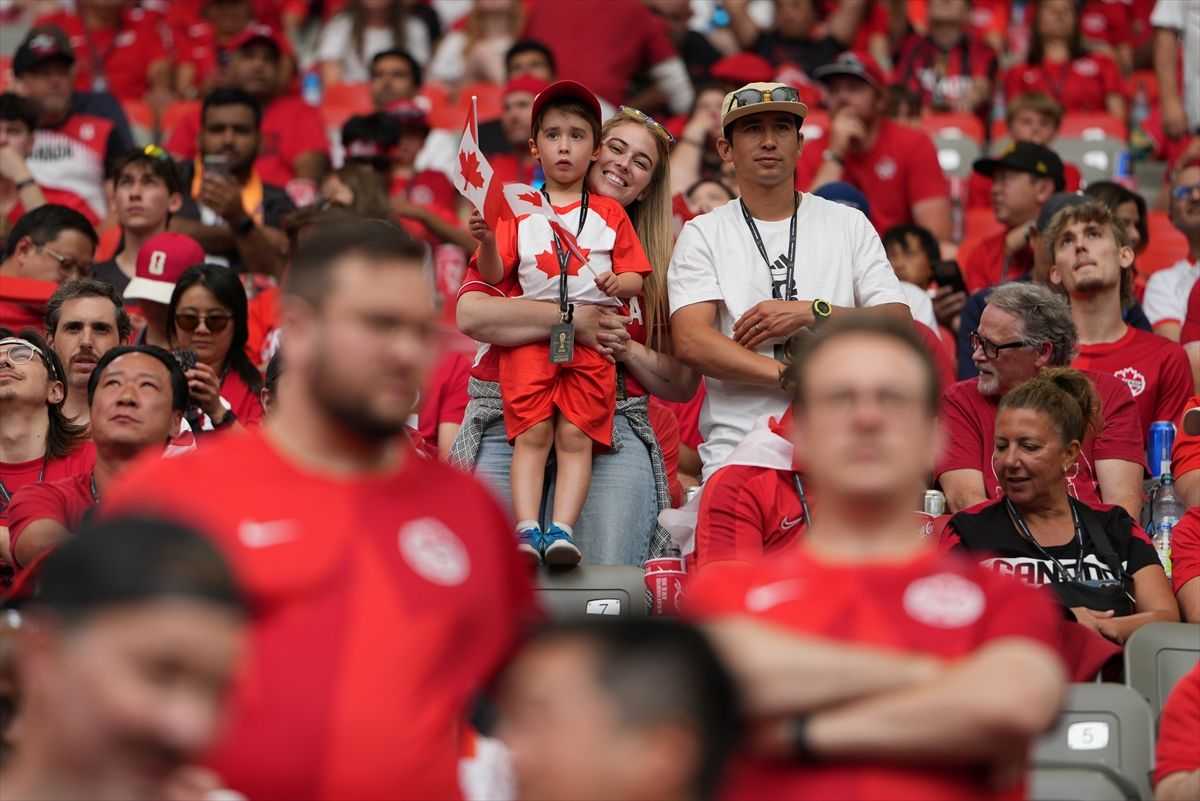 POVIJESNA POBJEDA KANADE: Kanadsko slavlje protiv Katra zasjenila teška ozljeda kanadskog veznjaka Konea