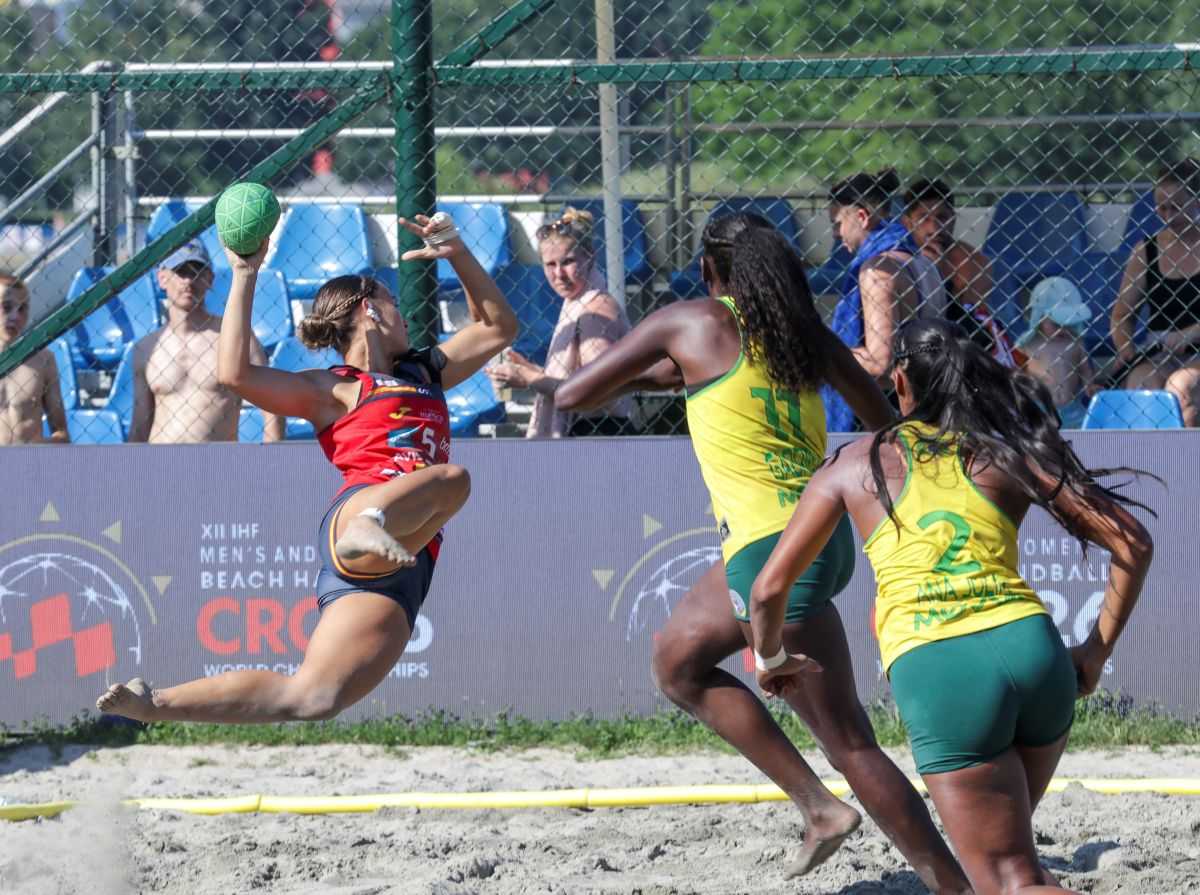 RUKOMET NA PIJESKU: Hrvati četvrti na SP-u, Hrvatice osme, prvaci Nijemci i Argentinke RUKOMET NA PIJESKU: Hrvati četvrti na SP-u, Hrvatice osme, prvaci Nijemci i Argentinke