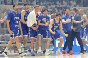 SLAVLJE I TUGA NA VIŠNJIKU: Cibona pred 9.000 navijača u Zadru osvojila 21. naslov prvaka Hrvatske