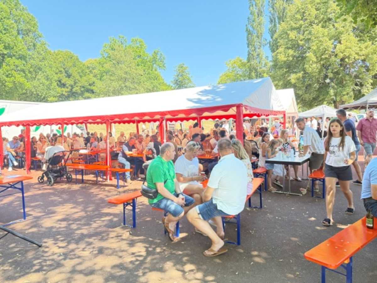 HRVATI U NJEMAČKOJ POTVRDILI SNAGU ZAJEDNIŠTVA: Nekoliko stotina vjernika na tradicionalnoj misi u Bietigheim-Bissingenu