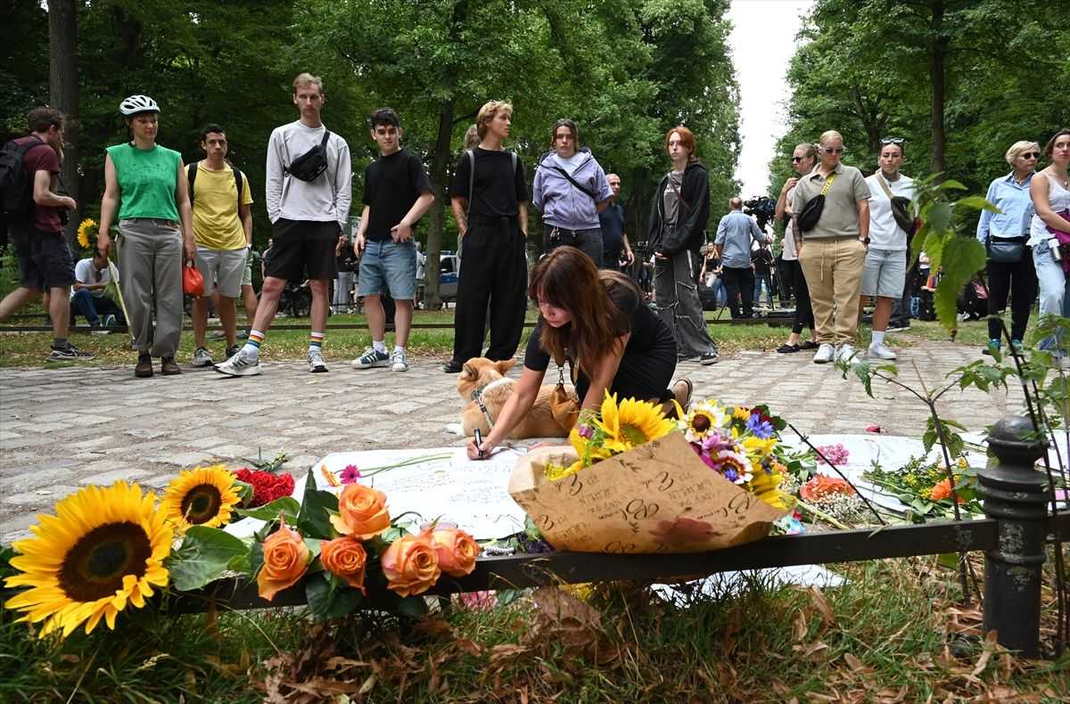 TRI DANA NAKON NAPADA U BERLINU: U mobitelu Abdula B. pronađen videozapis prisege tzv. Islamskoj državi TRI DANA NAKON NAPADA U BERLINU: U mobitelu Abdula B. pronađen videozapis prisege tzv. Islamskoj državi
