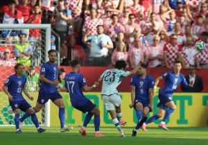 HRVATSKA IDE DOMA: Portugal uz čudne sudačke odluke s 2:1 savladao Vatrene