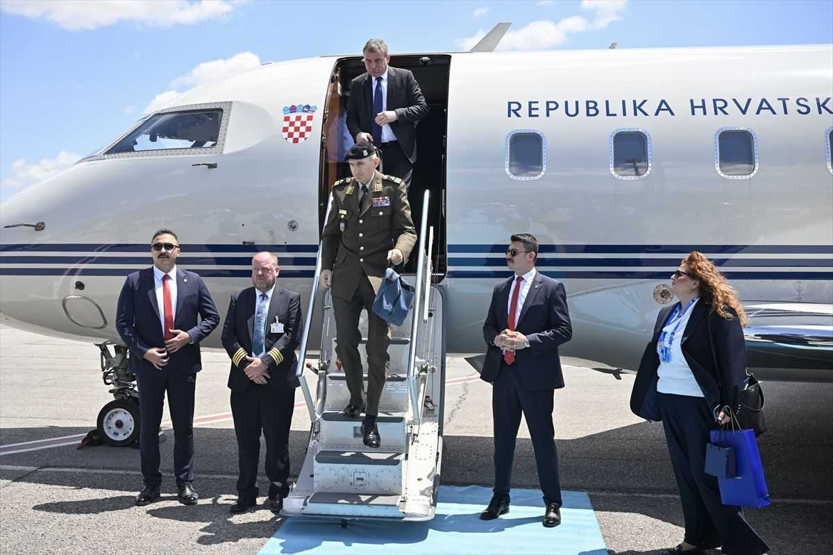 MILANOVIĆ STIGAO U ANKARU: Na NATO summitu šefova država i vlada razgovarat će se o ulaganjima u obranu i vojnoj podršci Ukrajini