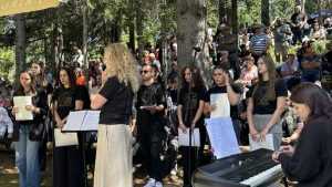 PORUKA S DIVINA GROBA: BiH je prije svega onih koji su roda Dive Grabovčeve PORUKA S DIVINA GROBA: BiH je prije svega onih koji su roda Dive Grabovčeve