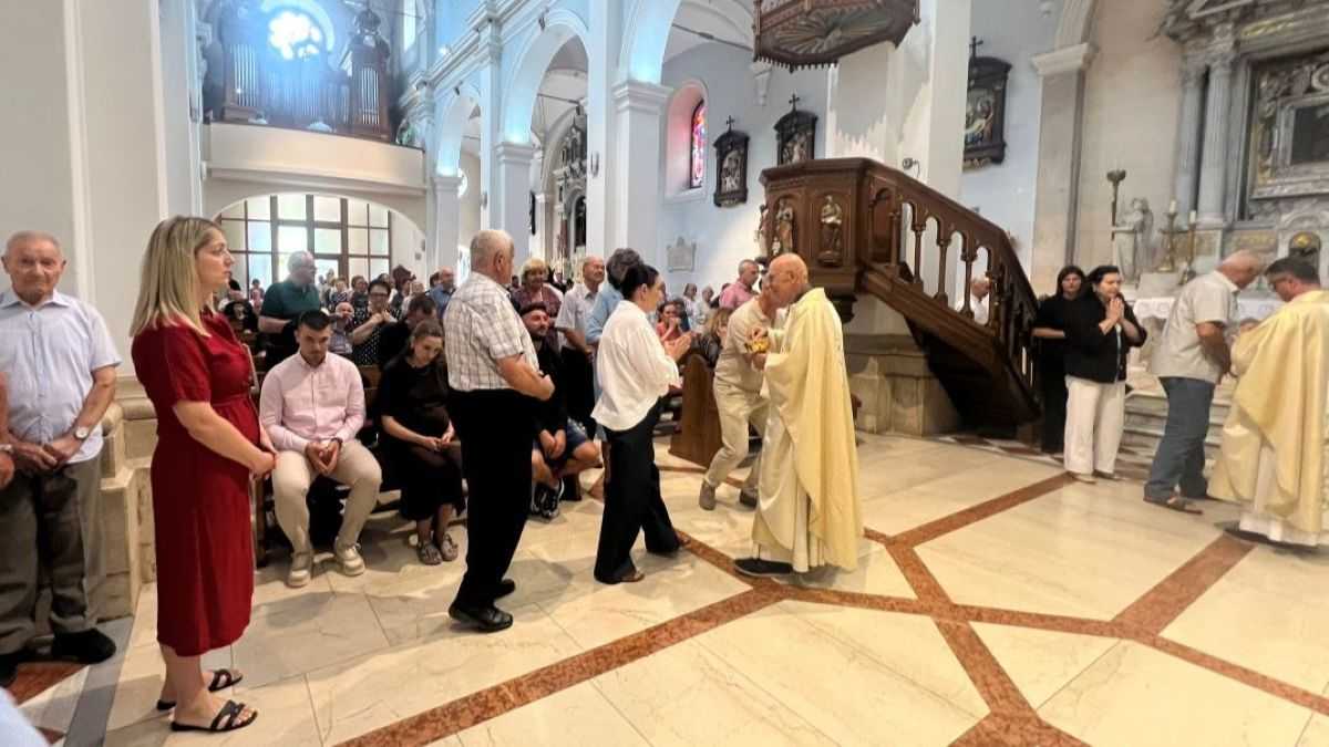 IMOTSKI: Fra Nediljko Brečić proslavio zlatni jubilej – 50 godina misništva IMOTSKI: Fra Nediljko Brečić proslavio zlatni jubilej – 50 godina misništva