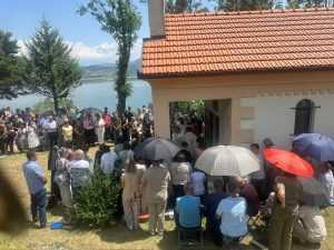 PROSLAVA BLAGDAN SV. ILIJE NA REŠETARICI: Mnogi hrvatski iseljenici na tradicionalnom slavlju uz obale Buškog jezera  