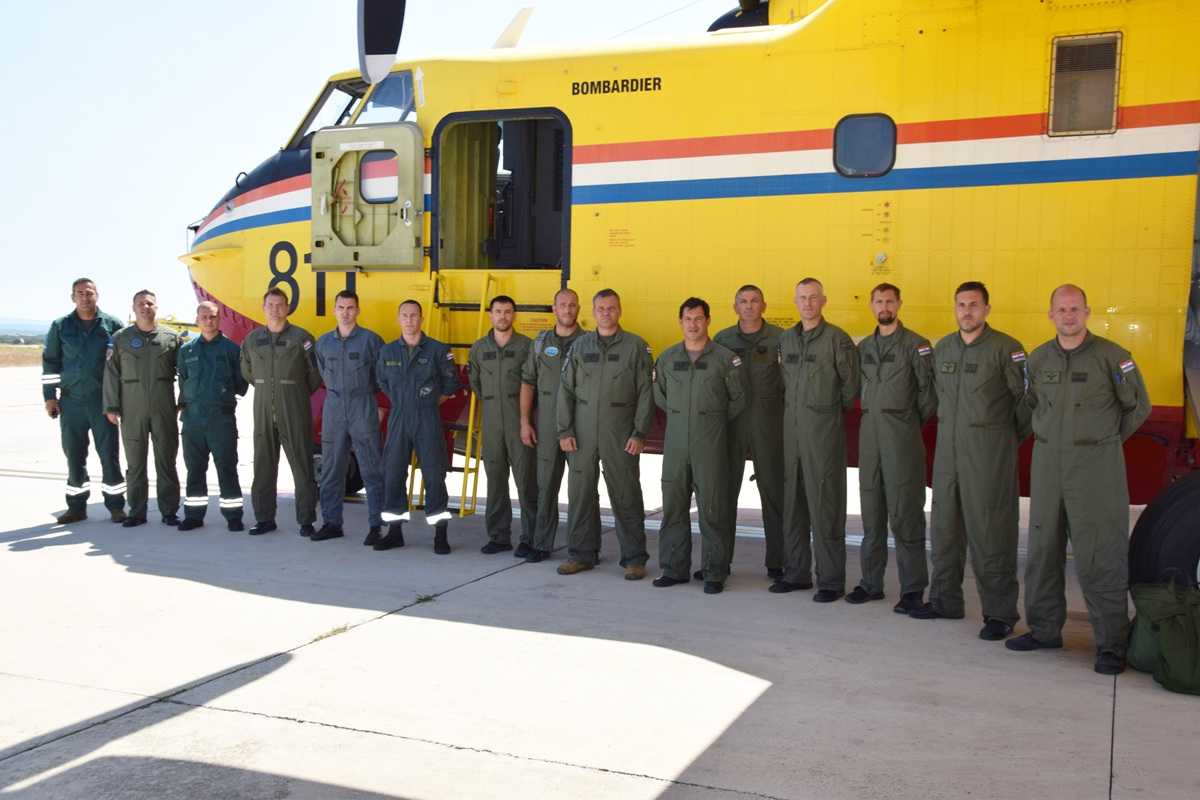 Hrvatski piloti vratili se iz Francuske