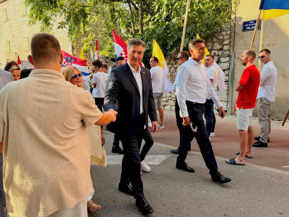 BLAGDAN GOSPE OD ANĐELA: Plenković poručio iz Imotskog kako očekuje da proslava VRO Oluja u Kninu bude dostojanstvena